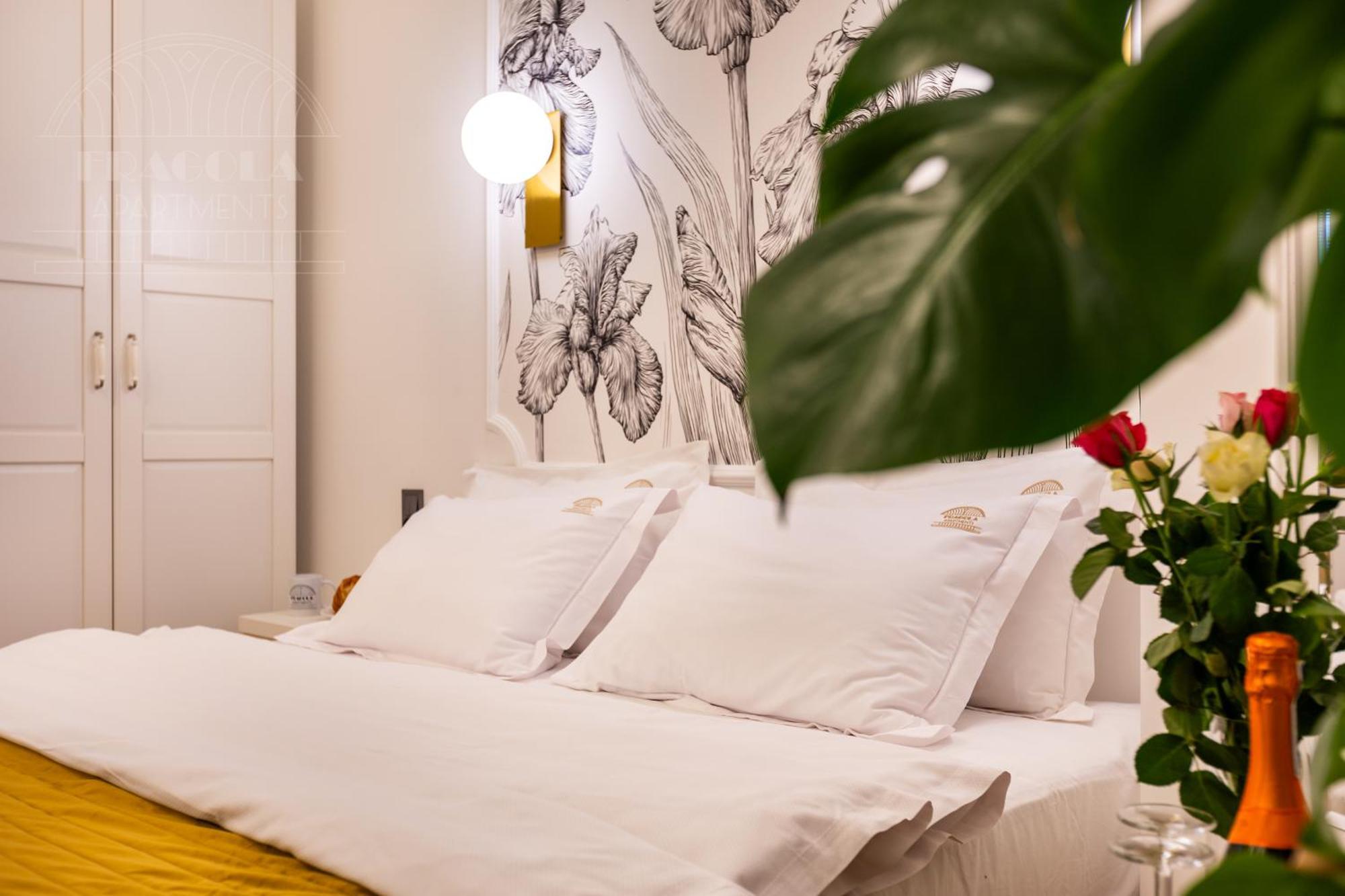 Feniks Fragola Apartments Main Square คราคูฟ ภายนอก รูปภาพ